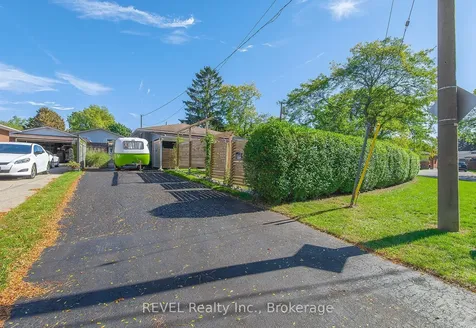 2 Cherie Road St. Catharines ON L2M 6J9