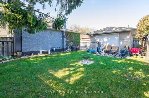 2 Cherie Road St. Catharines ON L2M 6J9