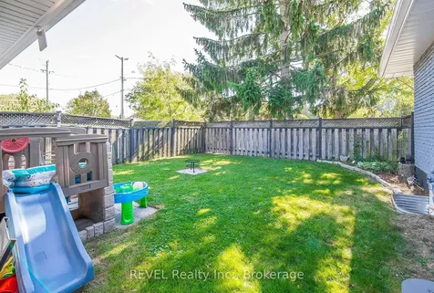 2 Cherie Road St. Catharines ON L2M 6J9