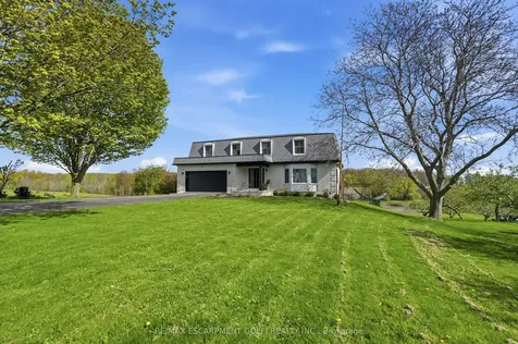 296 Ridge Road W Grimsby ON L3M 4E7