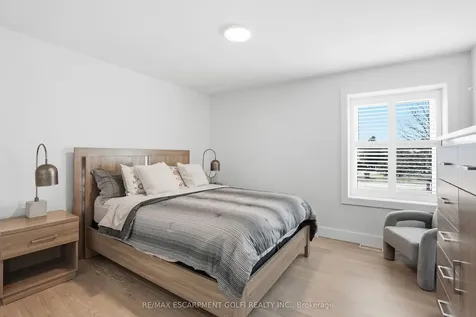 296 Ridge Road W Grimsby ON L3M 4E7