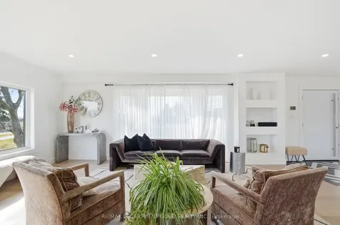 296 Ridge Road W Grimsby ON L3M 4E7