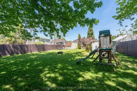 1320 Aubin Avenue Cornwall ON K6J 4R8