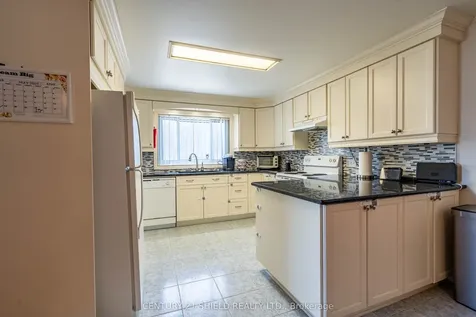 1320 Aubin Avenue Cornwall ON K6J 4R8
