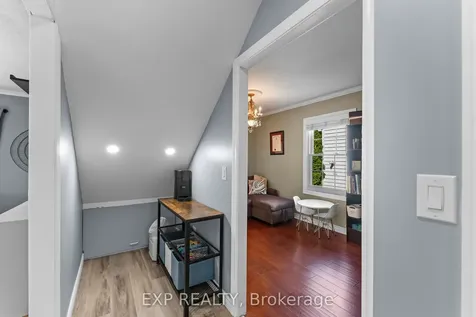 8 Coventry Street St. Catharines ON L2R 2X5