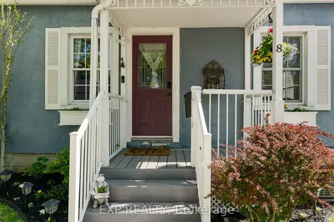 8 Coventry Street St. Catharines ON L2R 2X5