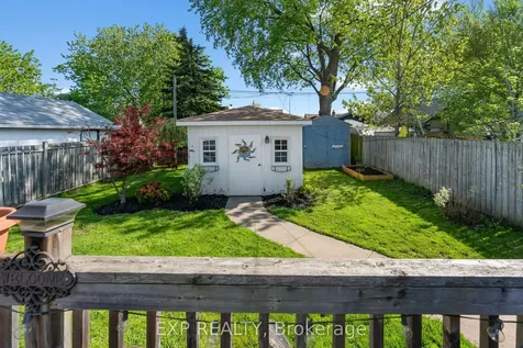8 Coventry Street St. Catharines ON L2R 2X5