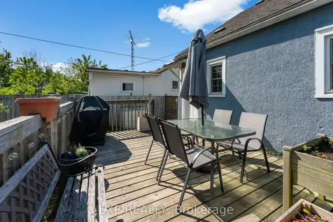 8 Coventry Street St. Catharines ON L2R 2X5