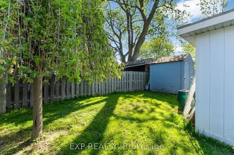 8 Coventry Street St. Catharines ON L2R 2X5