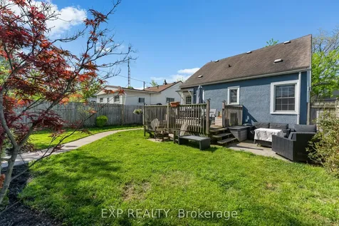8 Coventry Street St. Catharines ON L2R 2X5