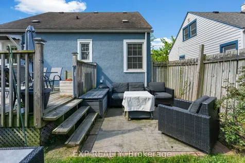 8 Coventry Street St. Catharines ON L2R 2X5