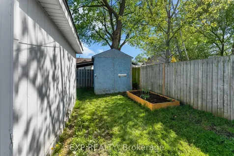8 Coventry Street St. Catharines ON L2R 2X5
