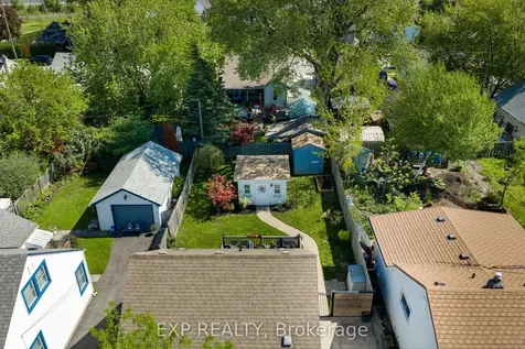 8 Coventry Street St. Catharines ON L2R 2X5