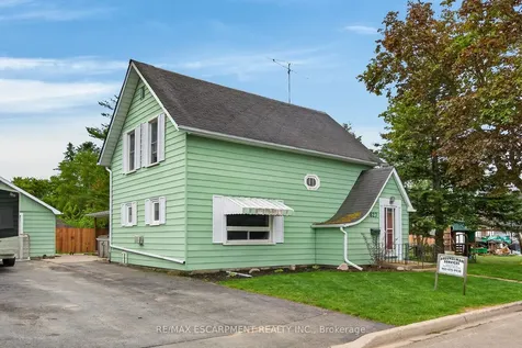 827 Pine Street Haldimand ON N1A 2M6