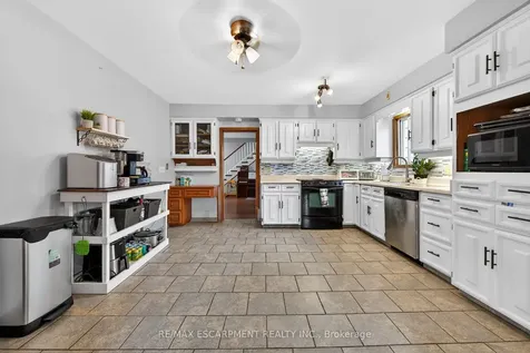 827 Pine Street Haldimand ON N1A 2M6