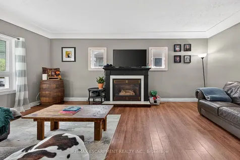 827 Pine Street Haldimand ON N1A 2M6