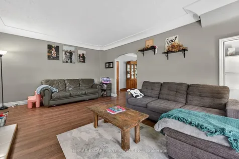 827 Pine Street Haldimand ON N1A 2M6