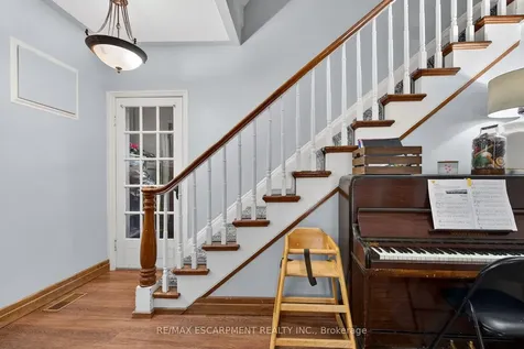 827 Pine Street Haldimand ON N1A 2M6