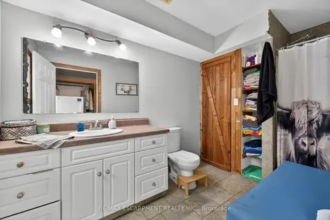 827 Pine Street Haldimand ON N1A 2M6