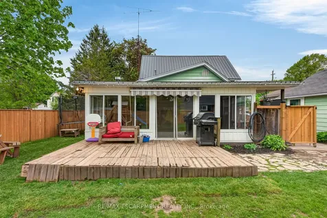 827 Pine Street Haldimand ON N1A 2M6