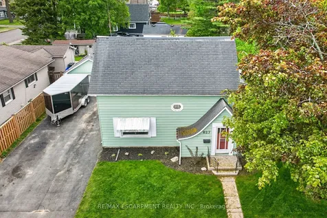 827 Pine Street Haldimand ON N1A 2M6