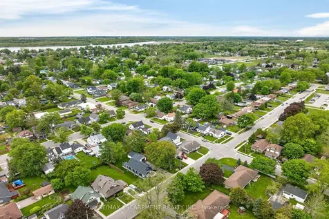 827 Pine Street Haldimand ON N1A 2M6