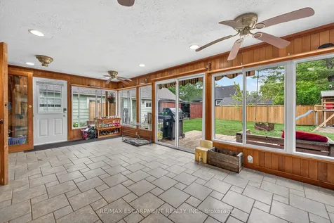 827 Pine Street Haldimand ON N1A 2M6