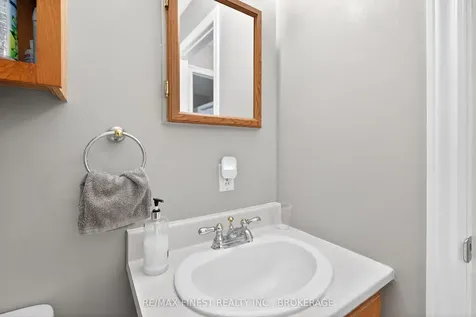 611 Alfred Street Kingston ON K7K 4J8