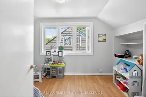 611 Alfred Street Kingston ON K7K 4J8