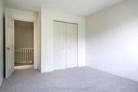 39 Lancer Court Hamilton ON L9B 2B2