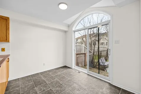 9 Flowertree Crescent Kanata ON K2M 2R6