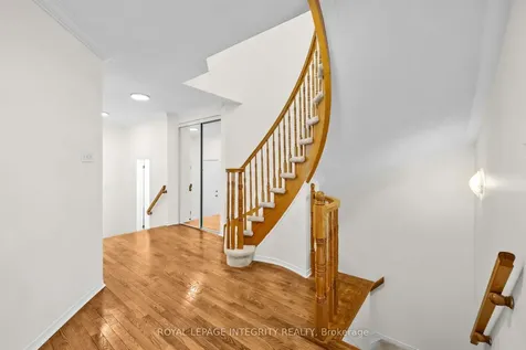 9 Flowertree Crescent Kanata ON K2M 2R6