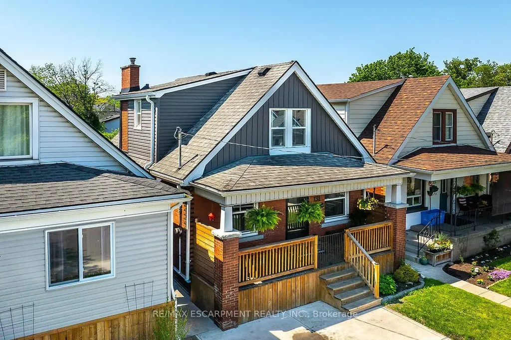 131 Garside Avenue N Hamilton ON L8H 4W5