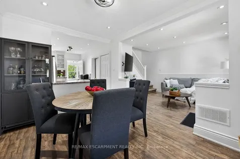 131 Garside Avenue N Hamilton ON L8H 4W5