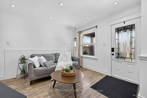 131 Garside Avenue N Hamilton ON L8H 4W5