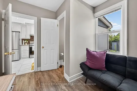 131 Garside Avenue N Hamilton ON L8H 4W5