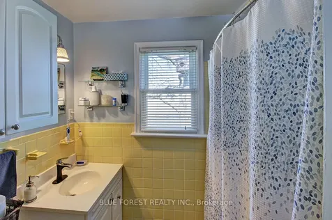 18487 Raglan Road Chatham-kent ON N0P 1A0
