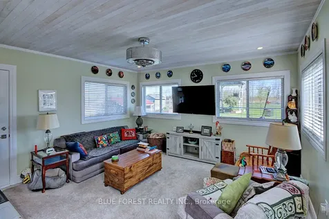 18487 Raglan Road Chatham-kent ON N0P 1A0
