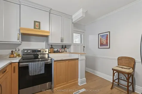 206 York Street St. Catharines ON L2R 6G4