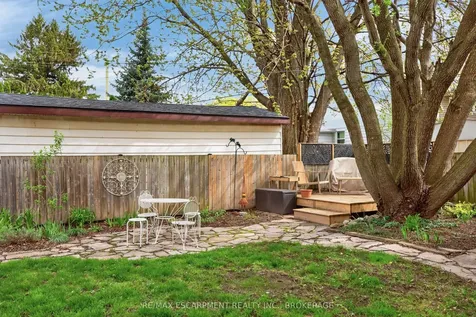 206 York Street St. Catharines ON L2R 6G4