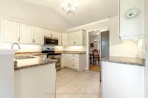 227 Carnegie Avenue Peterborough ON K9L 0B3