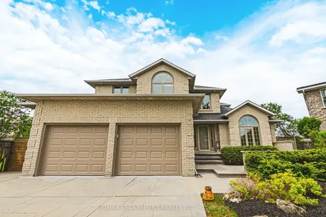 301 Parkwood Crescent Hamilton ON L8V 5B5