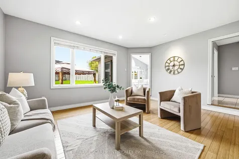 301 Parkwood Crescent Hamilton ON L8V 5B5