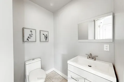 301 Parkwood Crescent Hamilton ON L8V 5B5