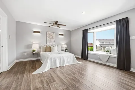 301 Parkwood Crescent Hamilton ON L8V 5B5