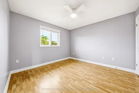301 Parkwood Crescent Hamilton ON L8V 5B5