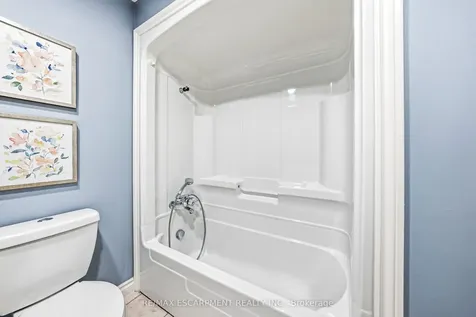 301 Parkwood Crescent Hamilton ON L8V 5B5