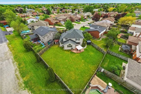 301 Parkwood Crescent Hamilton ON L8V 5B5
