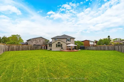 301 Parkwood Crescent Hamilton ON L8V 5B5