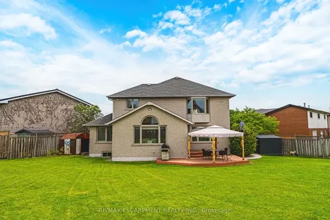 301 Parkwood Crescent Hamilton ON L8V 5B5
